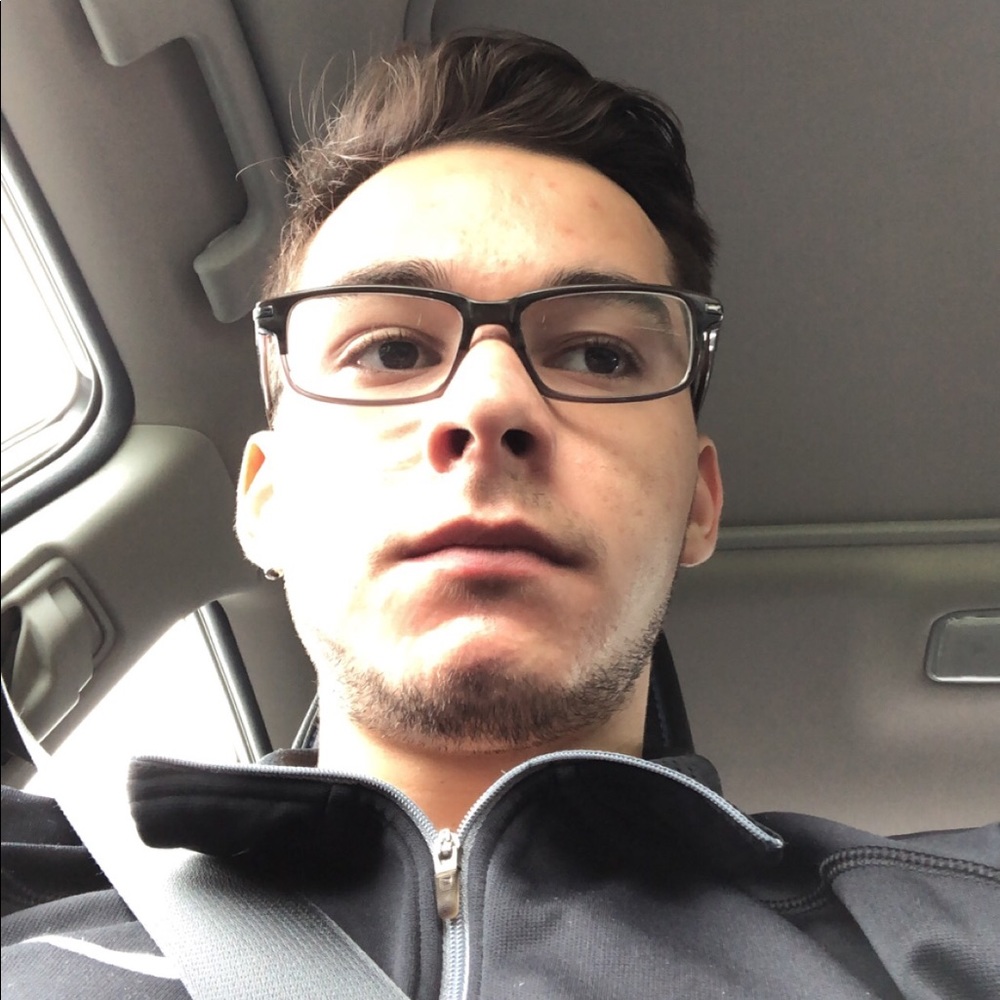 Meet your Posher, Eduardo